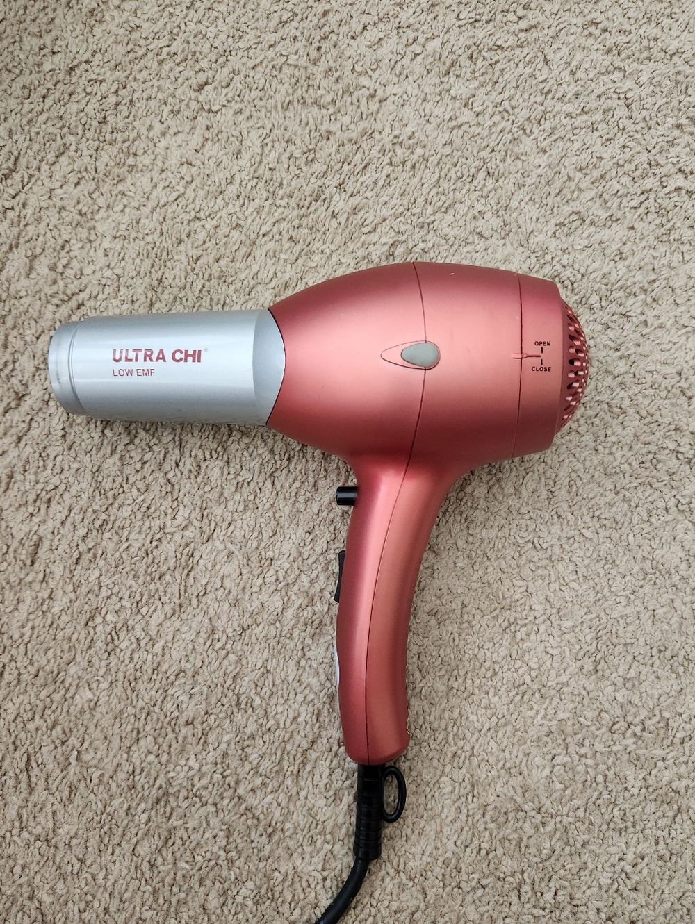 ULTRA CHI Hair Dryer in Metallic Pink